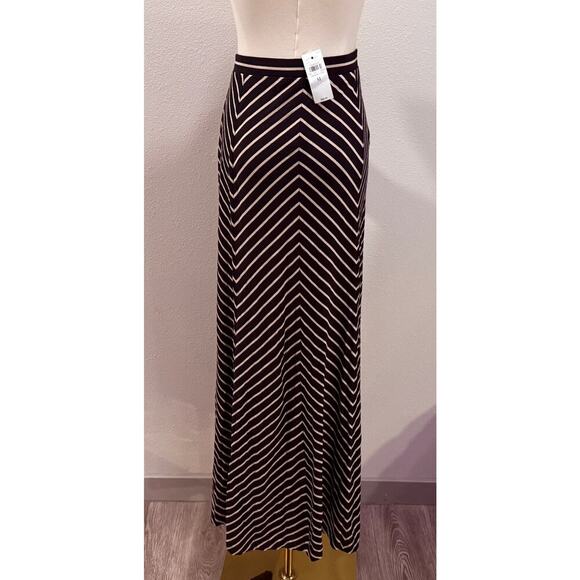 Ann Taylor Black  Beige Chevron Stripe Maxi Skirt Medium Fall Office Chic New - Picture 2 of 7